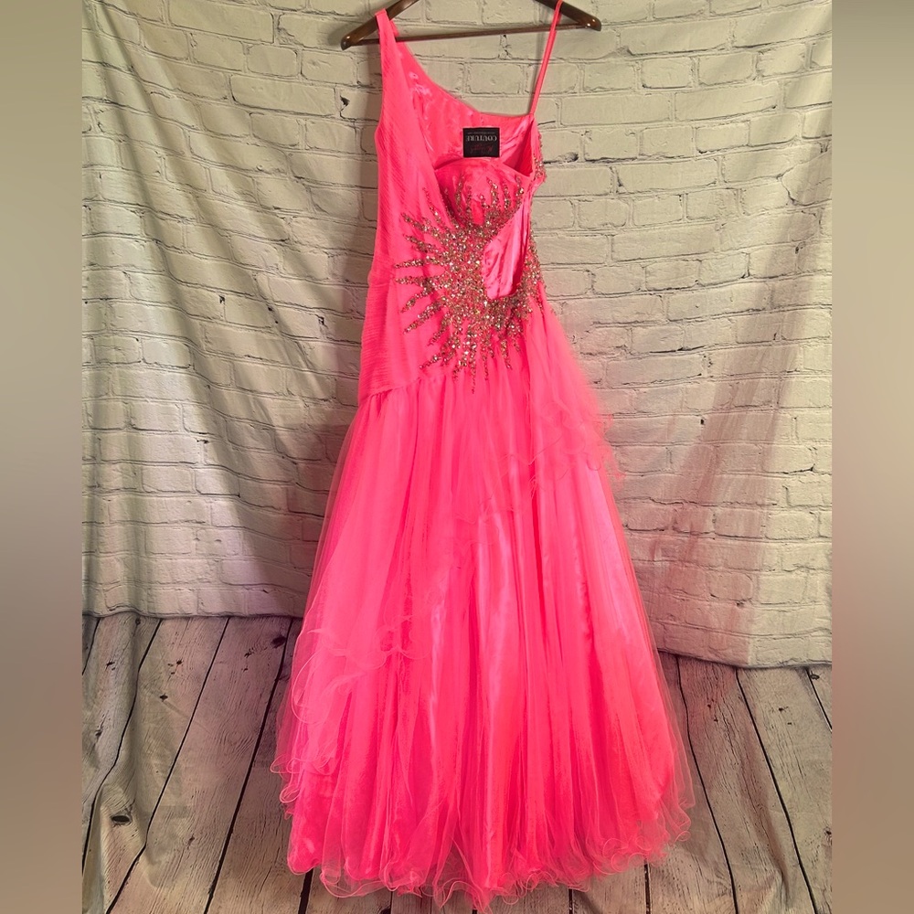 Mac Duggal Couture Barbie Pink W/Iridescent  Stones Formal Dress Size 6